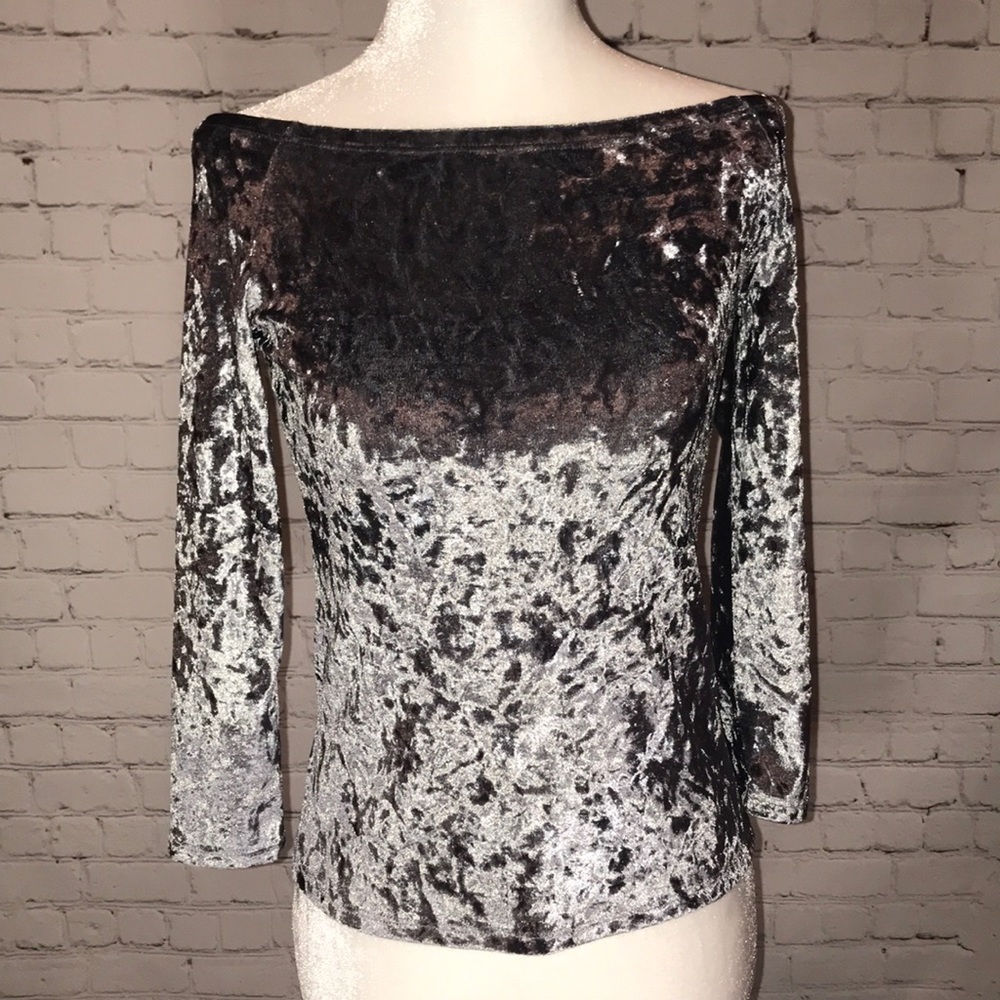 Velvet 3/4 Sleeve Fitted Blouse Size Medium